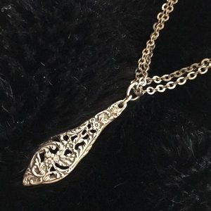 🛍 Beautiful Spoon Necklace